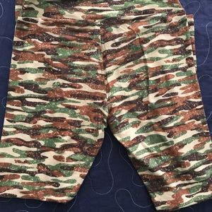 Lularoe Camouflage OS leggings